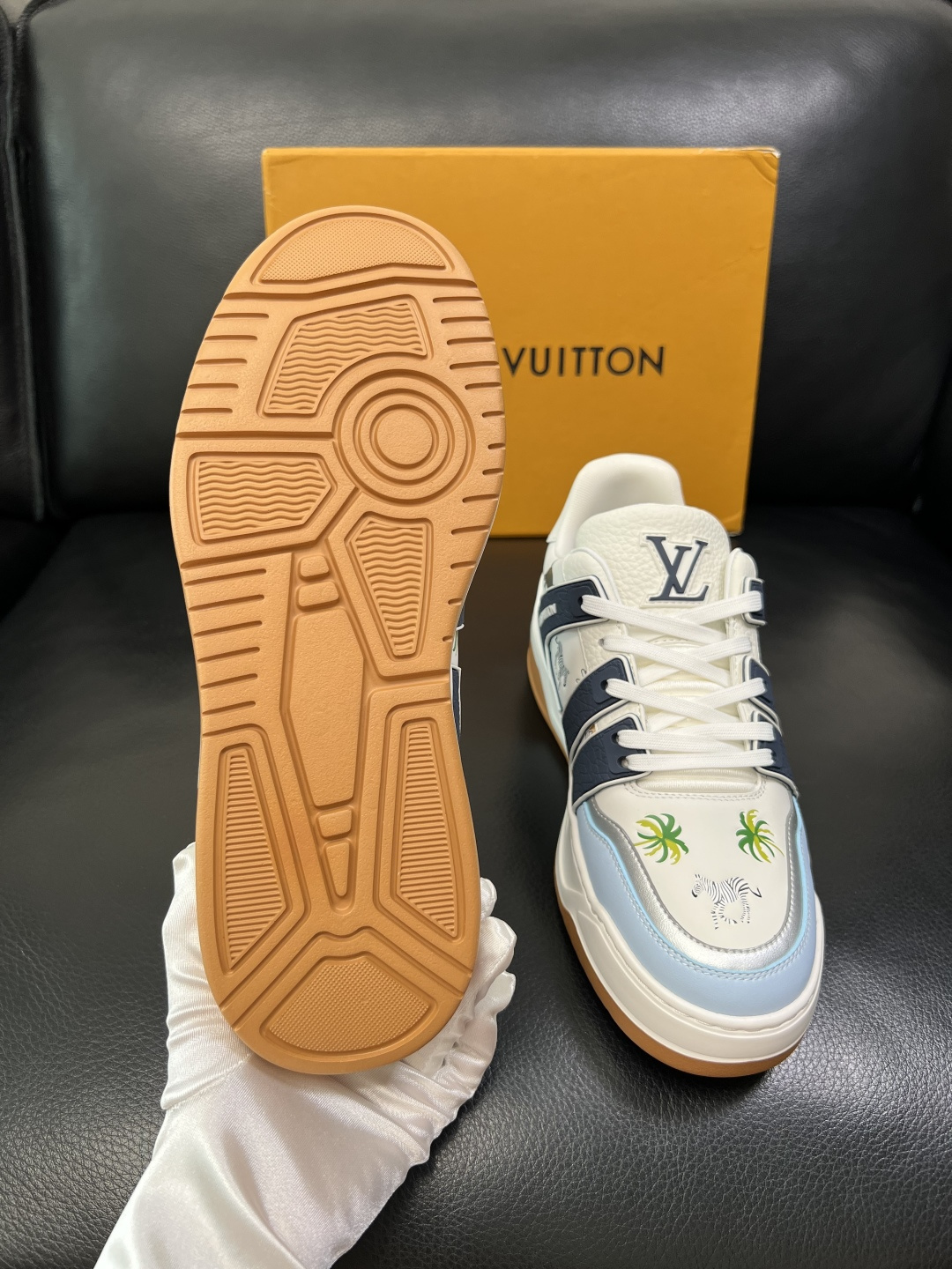 LV